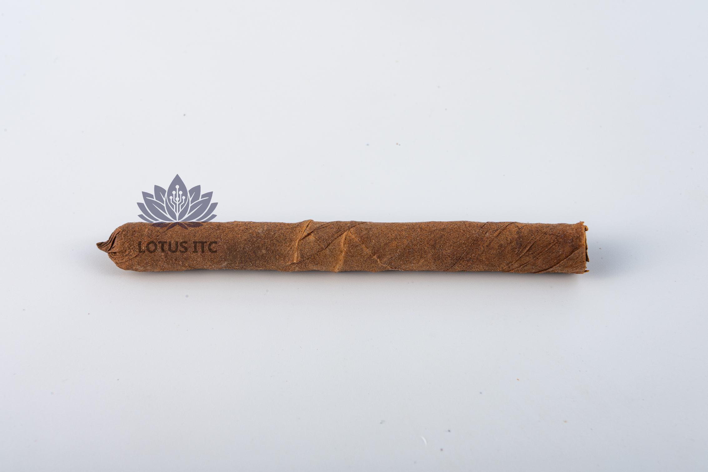 Cigar LOTUS CLUB (Hộp giấy 10 điếu) (1 Cây/10 Hộp)